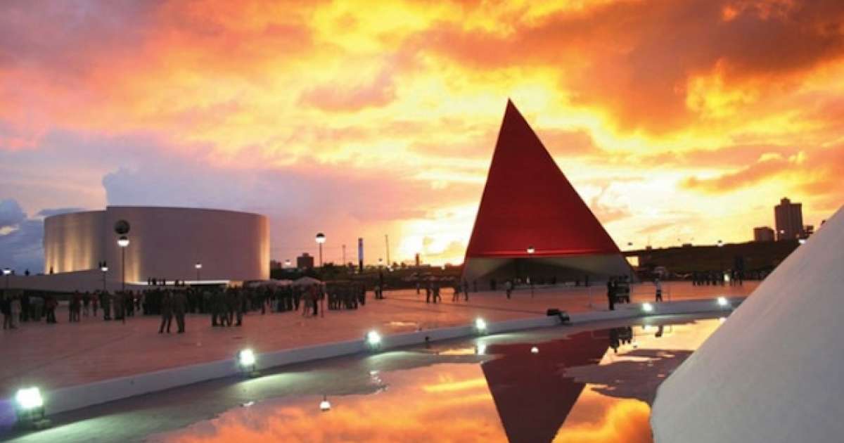 Centro Cultural Oscar Niemeyer recebe o festival Bananada 2017 - News -  Mixmag Brasil
