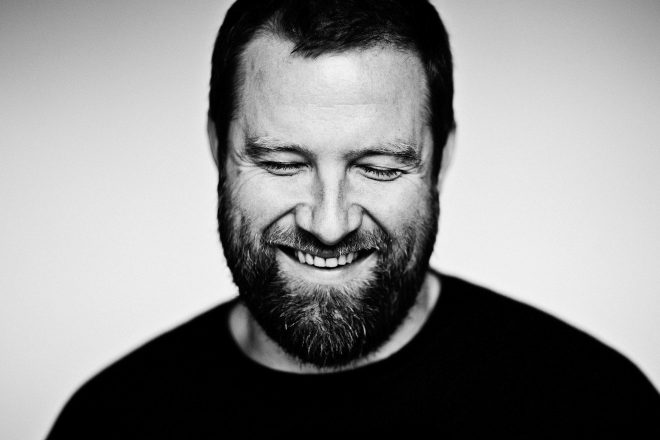 Claude VonStroke lança video de 'Make A Cake'