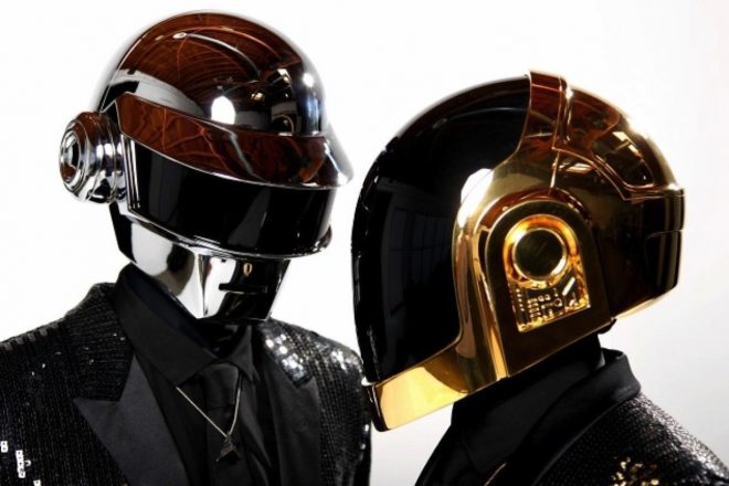 Daft Punk anuncia fim da dupla após 28 anos