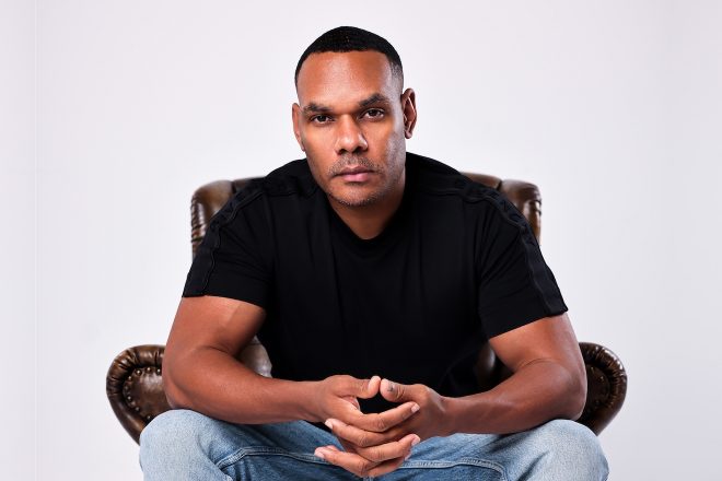 Omkara: Gravadora de David Ramano estreia com o single ‘The Light I Hold’