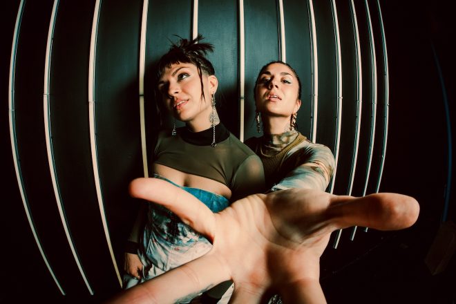 Krewella explora lado negro da psique humana com novo single 'I'm Just A Monster Underneath, My Darling'