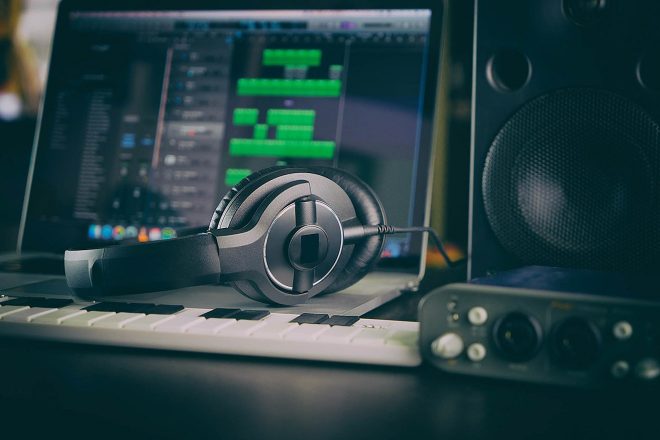5 fatores que mostram por que o marketing e a promoção são indispensáveis na carreira de qualquer artista da música eletrônica