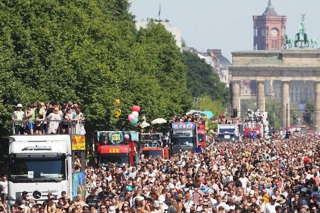 Novo documentário mapeia o legado da Love Parade de Berlim