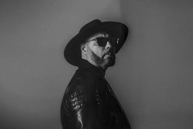 Roger Sanchez lança ‘Black Rain’ remix da faixa ‘Raining Again’ de Betoko pela Embassy One