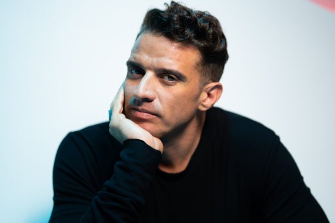 Serge Devant inaugura selo This Moment com 'Solace', sequência de 'Fearing Love' com Camille Safiya e remix de Seth Troxler & Nick Morgan