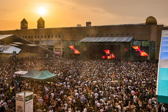 Sónar divulga primeiros 70 nomes para a programação de seu 31º festival em Barcelona