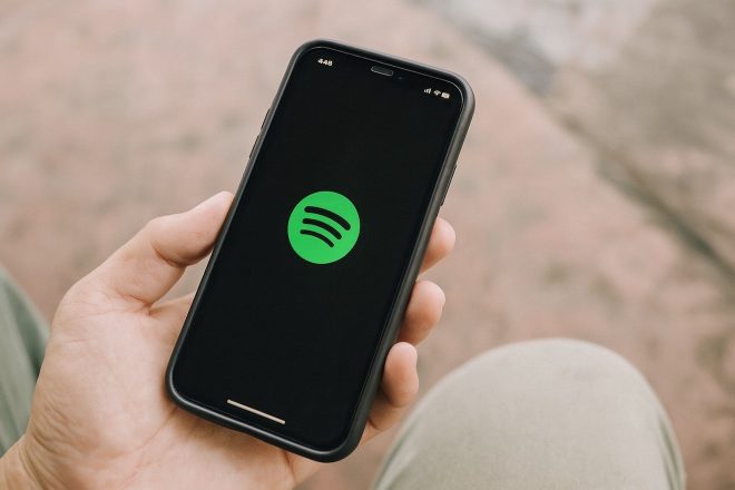 Faixas geradas por IA estão aparecendo nas páginas do Spotify de músicos falecidos