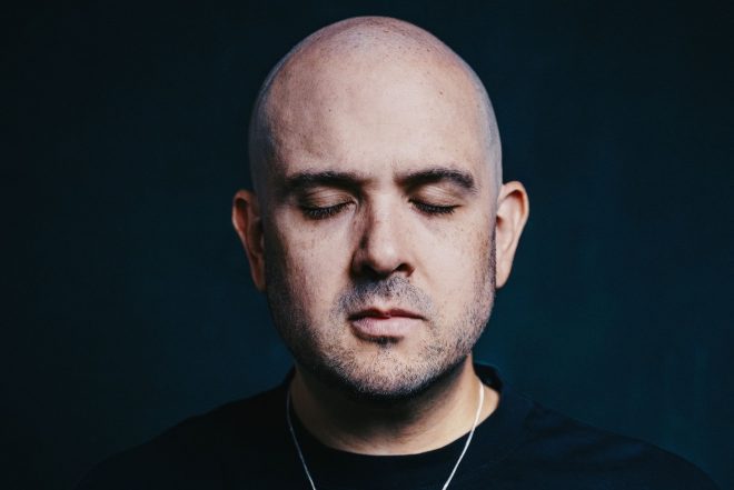 As faixas conectam-se e contam uma história: Victor Ruiz comenta primeiro álbum em 20 anos de carreira