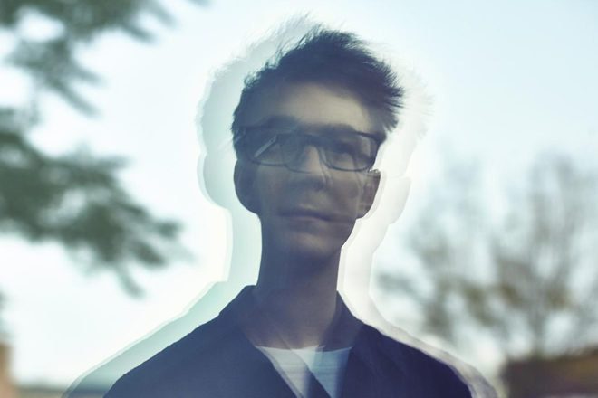 Curta Esse Back-To-Back Mix De Ben UFO & Four Tet