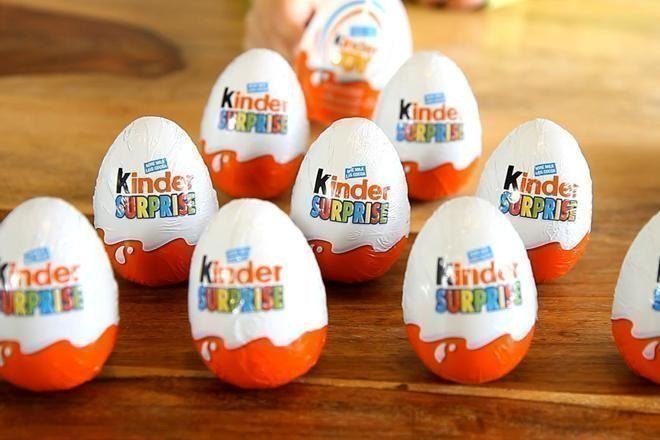 Polícia acha Kinder Ovos recheados de cocaína em pub de Londres