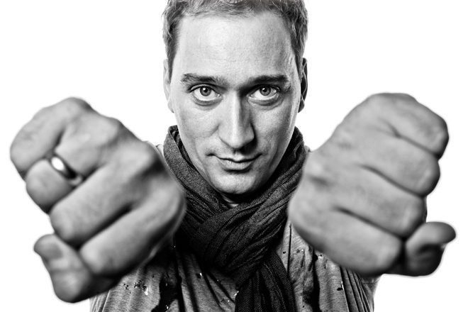 Paul van Dyk se recupera após queda em festival