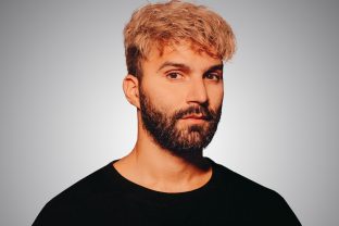 Timmy Trumpet e R3HAB se reunem e convidam produtor francês e sensação do  TikTok Naeleck para remake de sucesso viral búlgaro 'Dom Dom Yes Yes' pela  Sony Music - News - Mixmag Brasil