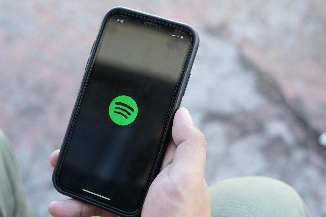 Spotify pode introduzir "novos níveis de assinatura paga" após acordo com a Warner Music